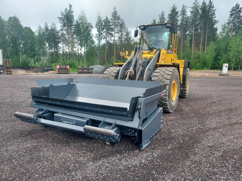 Reptail Road widener - Grejder: slika Reptail Road widener - Grejder Reptail Road widener - Grejder: slika Reptail Road widener - Grejder