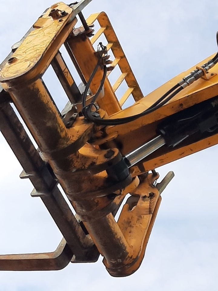 JCB 540-140 - Teleskopski rukovatelj: slika JCB 540-140 - Teleskopski rukovatelj JCB 540-140 - Teleskopski rukovatelj: slika JCB 540-140 - Teleskopski rukovatelj