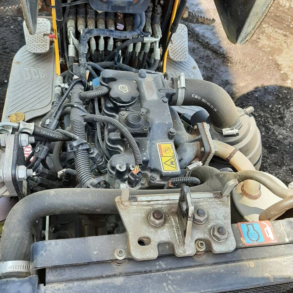 JCB 8008 - Mini bager: slika JCB 8008 - Mini bager JCB 8008 - Mini bager: slika JCB 8008 - Mini bager