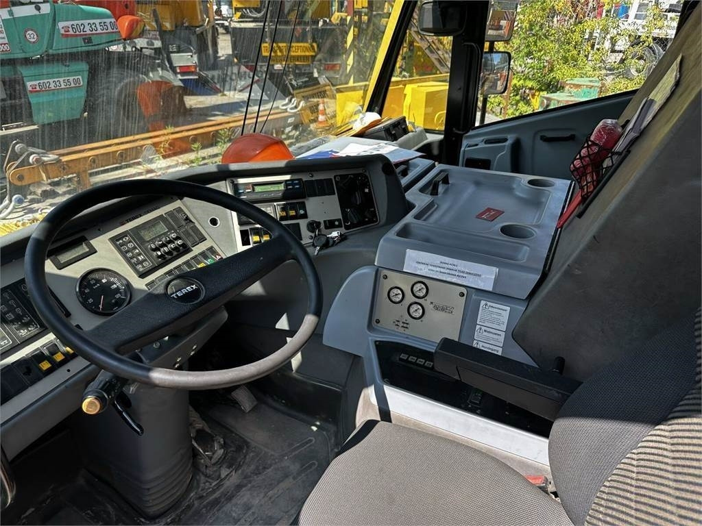 Terex Demag AC 50-1 - Autodizalica za sve terene: slika Terex Demag AC 50-1 - Autodizalica za sve terene Terex Demag AC 50-1 - Autodizalica za sve terene: slika Terex Demag AC 50-1 - Autodizalica za sve terene