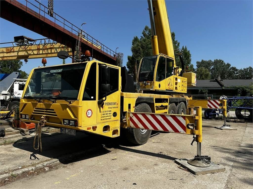 Terex Demag AC 50-1 - Autodizalica za sve terene: slika Terex Demag AC 50-1 - Autodizalica za sve terene Terex Demag AC 50-1 - Autodizalica za sve terene: slika Terex Demag AC 50-1 - Autodizalica za sve terene