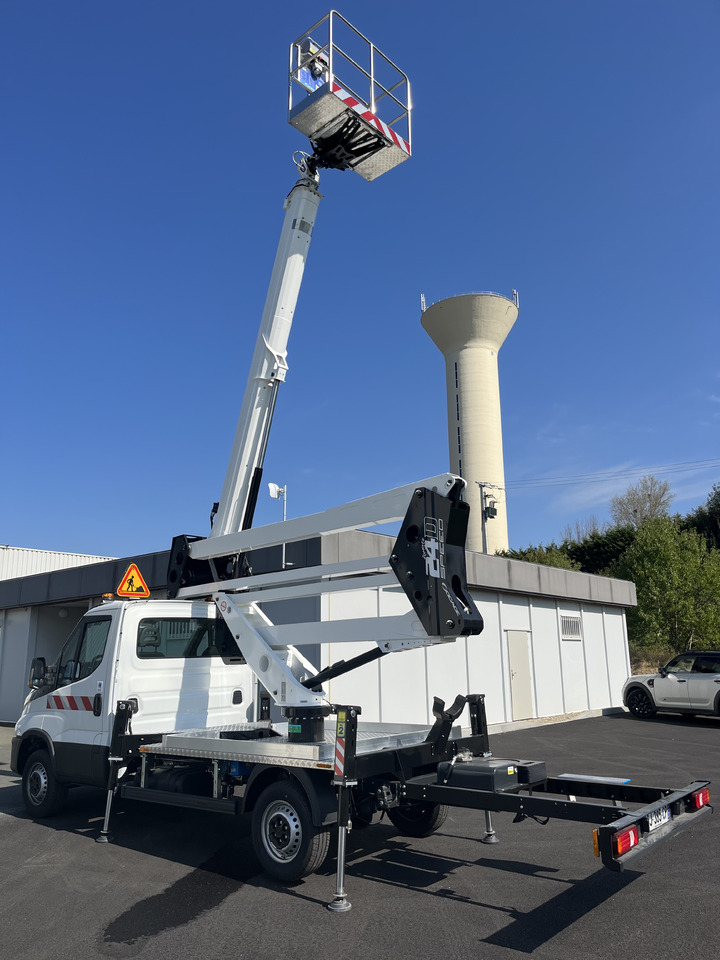 Zakup IVECO DAILY SOCAGE 24D SPEED IVECO DAILY SOCAGE 24D SPEED: slika Zakup IVECO DAILY SOCAGE 24D SPEED IVECO DAILY SOCAGE 24D SPEED