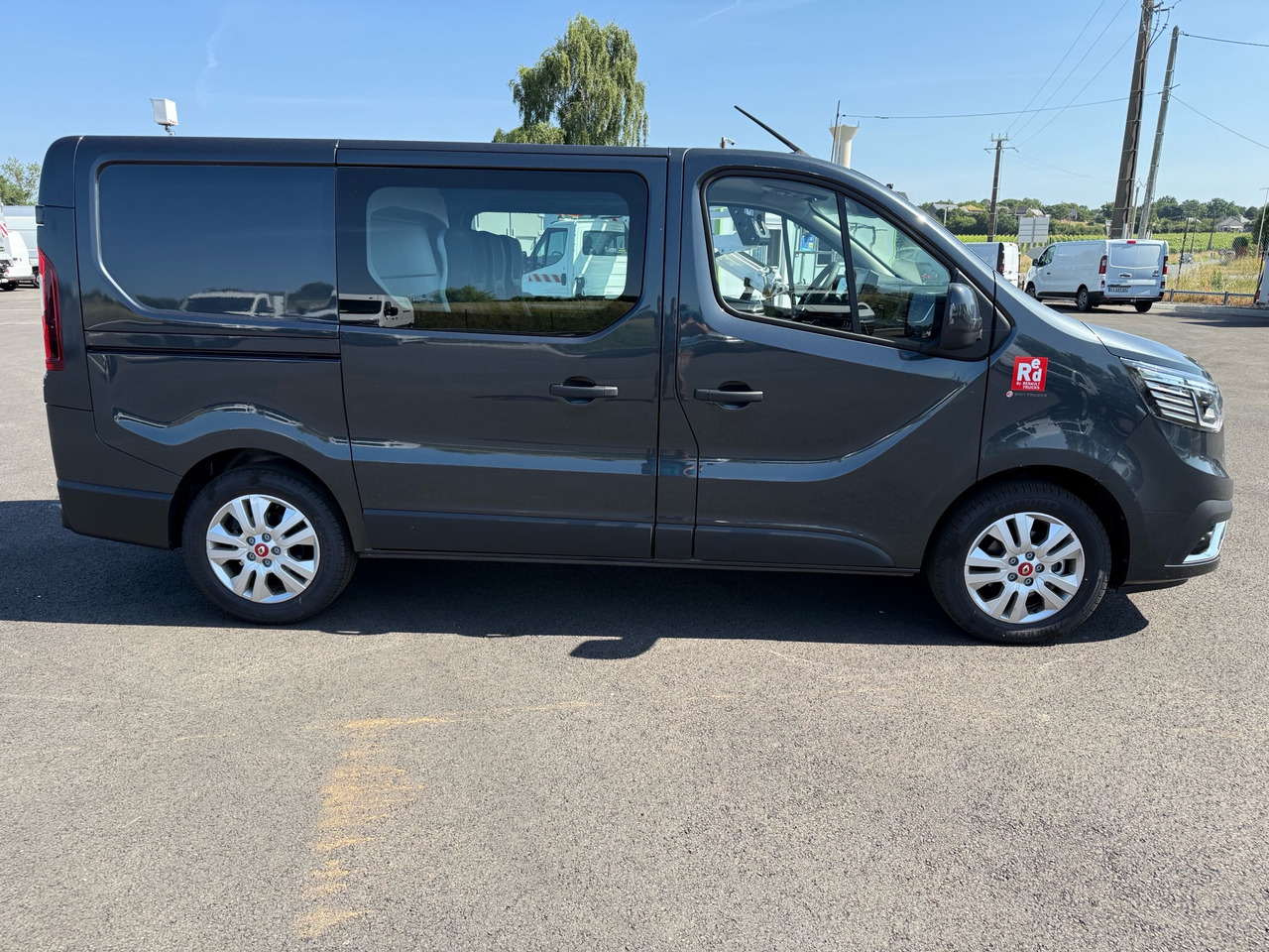 RENAULT Trafic - Furgon: slika RENAULT Trafic - Furgon RENAULT Trafic - Furgon: slika RENAULT Trafic - Furgon