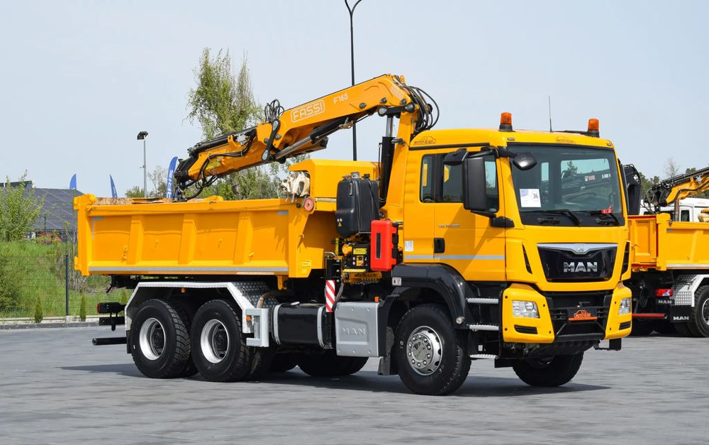 MAN TGS 26.400 / 6x4 / EURO 6 / UDT / HDS FASSI 165 / WYSUW x3 / ROTATOR / CHWYTAK / STEROWANIE RADIOWE / WZMOCNIONA RAMA / WYWROTKA / HYDROBURTA / AUTOMAT / 2017 / NOWE OPONY - 100% / NISKI PRZEBIEG - Kiper, Kamion s kranom: slika MAN TGS 26.400 / 6x4 / EURO 6 / UDT / HDS FASSI 165 / WYSUW x3 / ROTATOR / CHWYTAK / STEROWANIE RADIOWE / WZMOCNIONA RAMA / WYWROTKA / HYDROBURTA / AUTOMAT / 2017 / NOWE OPONY - 100% / NISKI PRZEBIEG - Kiper, Kamion s kranom MAN TGS 26.400 / 6x4 / EURO 6 / UDT / HDS FASSI 165 / WYSUW x3 / ROTATOR / CHWYTAK / STEROWANIE RADIOWE / WZMOCNIONA RAMA / WYWROTKA / HYDROBURTA / AUTOMAT / 2017 / NOWE OPONY - 100% / NISKI PRZEBIEG - Kiper, Kamion s kranom: slika MAN TGS 26.400 / 6x4 / EURO 6 / UDT / HDS FASSI 165 / WYSUW x3 / ROTATOR / CHWYTAK / STEROWANIE RADIOWE / WZMOCNIONA RAMA / WYWROTKA / HYDROBURTA / AUTOMAT / 2017 / NOWE OPONY - 100% / NISKI PRZEBIEG - Kiper, Kamion s kranom