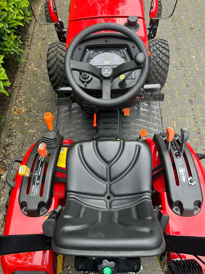 Captain Captain D223 - Mali traktor: slika Captain Captain D223 - Mali traktor Captain Captain D223 - Mali traktor: slika Captain Captain D223 - Mali traktor