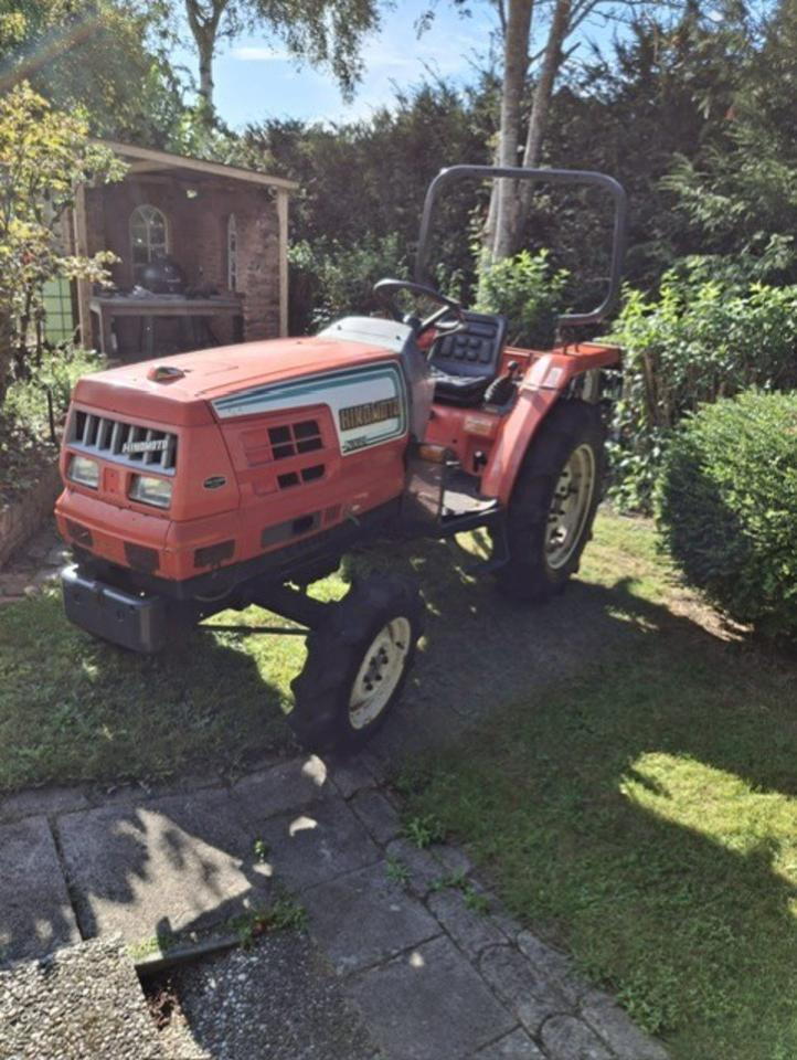 Kleintraktor Hinomoto-Kubota 21 PS - Mali traktor: slika Kleintraktor Hinomoto-Kubota 21 PS - Mali traktor Kleintraktor Hinomoto-Kubota 21 PS - Mali traktor: slika Kleintraktor Hinomoto-Kubota 21 PS - Mali traktor