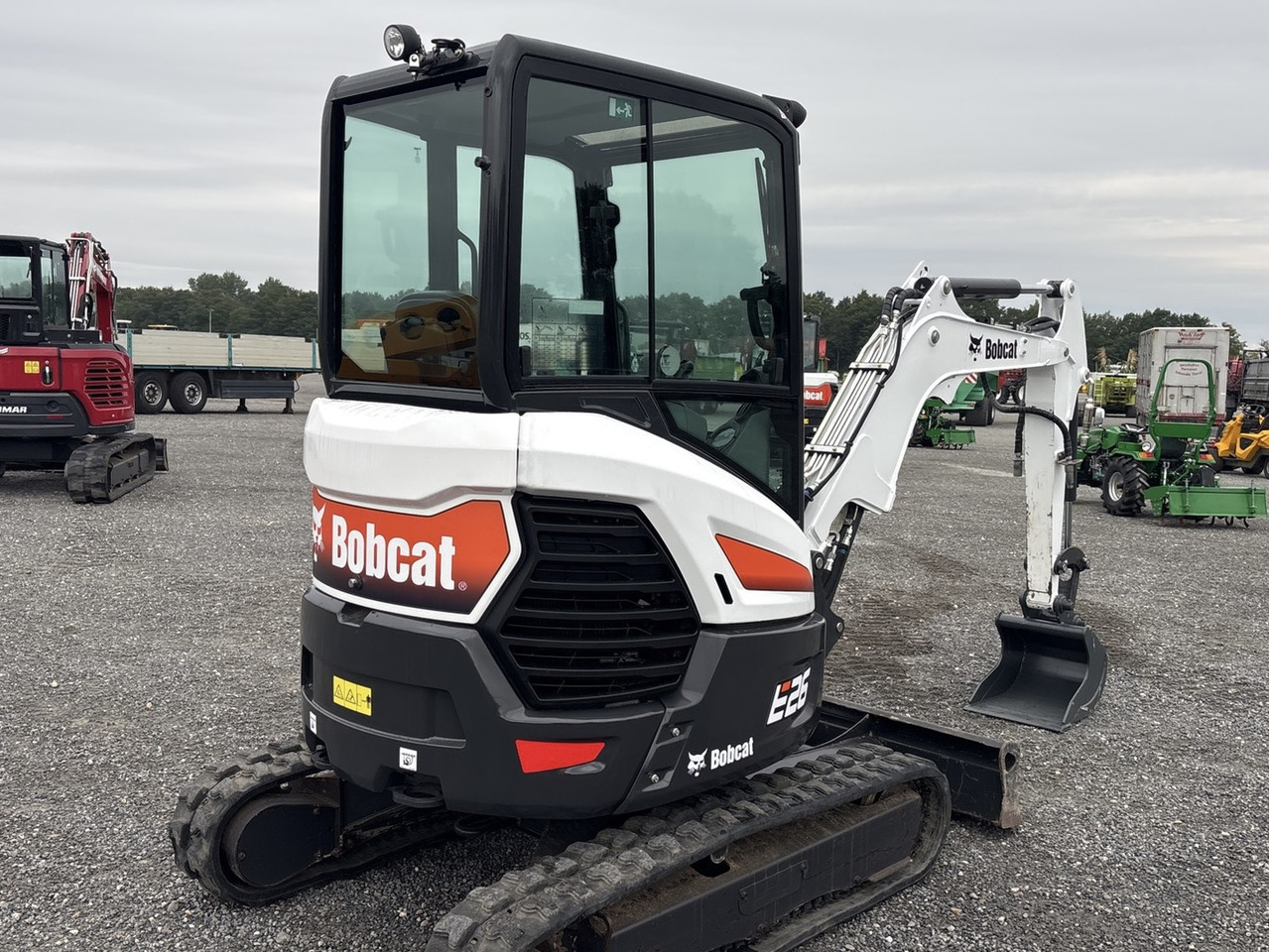 BOBCAT E26 - Mini bager: slika BOBCAT E26 - Mini bager BOBCAT E26 - Mini bager: slika BOBCAT E26 - Mini bager