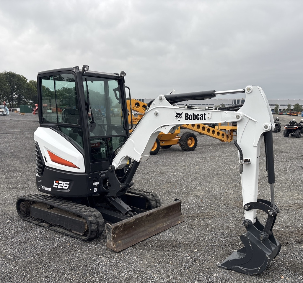 BOBCAT E26 - Mini bager: slika BOBCAT E26 - Mini bager BOBCAT E26 - Mini bager: slika BOBCAT E26 - Mini bager