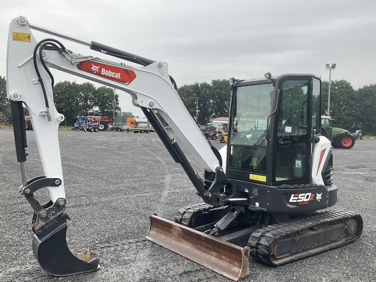 BOBCAT E50z - Mini bager: slika BOBCAT E50z - Mini bager BOBCAT E50z - Mini bager: slika BOBCAT E50z - Mini bager