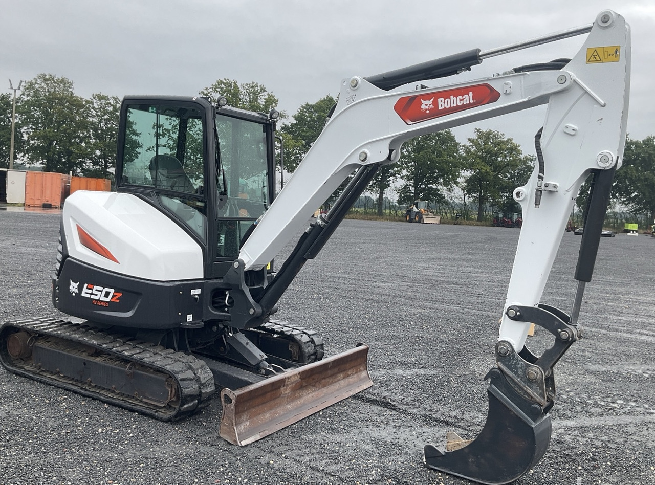 BOBCAT E50z - Mini bager: slika BOBCAT E50z - Mini bager BOBCAT E50z - Mini bager: slika BOBCAT E50z - Mini bager
