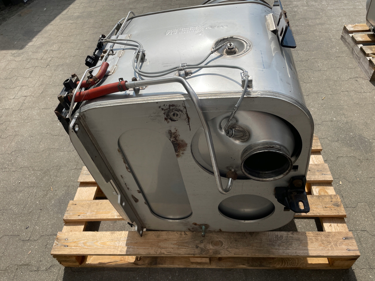 KATALIZATOR MAN TGX TGS EURO 6 DPF TŁUMIK WYDECH 81151036115 - Katalizator za Kamion: slika  KATALIZATOR MAN TGX TGS EURO 6 DPF TŁUMIK WYDECH 81151036115 - Katalizator za Kamion KATALIZATOR MAN TGX TGS EURO 6 DPF TŁUMIK WYDECH 81151036115 - Katalizator za Kamion: slika  KATALIZATOR MAN TGX TGS EURO 6 DPF TŁUMIK WYDECH 81151036115 - Katalizator za Kamion