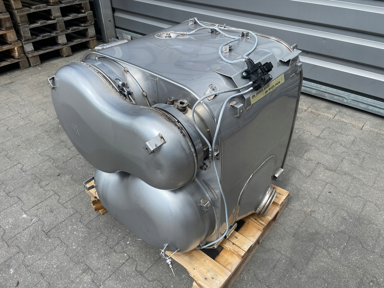 KATALIZATOR MAN TGX TGS EURO 6 DPF TŁUMIK WYDECH 81151036128 - Katalizator za Kamion: slika  KATALIZATOR MAN TGX TGS EURO 6 DPF TŁUMIK WYDECH 81151036128 - Katalizator za Kamion KATALIZATOR MAN TGX TGS EURO 6 DPF TŁUMIK WYDECH 81151036128 - Katalizator za Kamion: slika  KATALIZATOR MAN TGX TGS EURO 6 DPF TŁUMIK WYDECH 81151036128 - Katalizator za Kamion