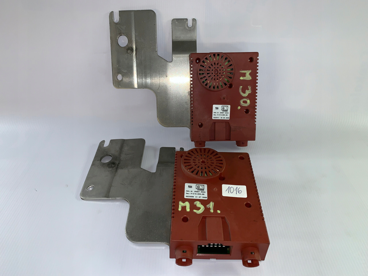 KOMPUTER PRZETWORNICA MAN TGA TGX TGS 81259070324 - Upravljačka jedinica (ECU) za Kamion: slika KOMPUTER PRZETWORNICA MAN TGA TGX TGS 81259070324 - Upravljačka jedinica (ECU) za Kamion KOMPUTER PRZETWORNICA MAN TGA TGX TGS 81259070324 - Upravljačka jedinica (ECU) za Kamion: slika KOMPUTER PRZETWORNICA MAN TGA TGX TGS 81259070324 - Upravljačka jedinica (ECU) za Kamion