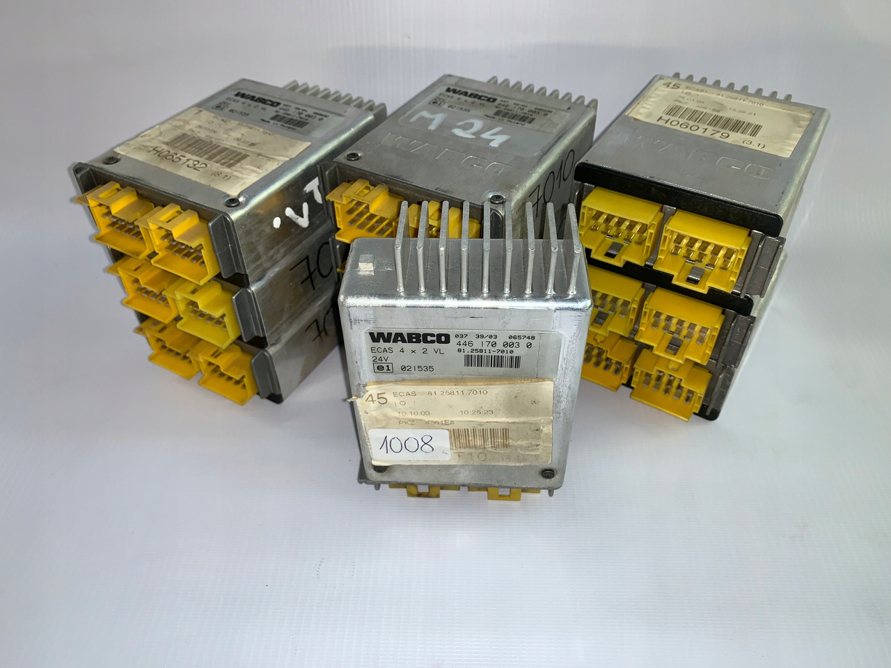 KOMPUTER STEROWNIK ECAS MAN TGA 81258117010 - Upravljačka jedinica (ECU) za Kamion: slika KOMPUTER STEROWNIK ECAS MAN TGA 81258117010 - Upravljačka jedinica (ECU) za Kamion KOMPUTER STEROWNIK ECAS MAN TGA 81258117010 - Upravljačka jedinica (ECU) za Kamion: slika KOMPUTER STEROWNIK ECAS MAN TGA 81258117010 - Upravljačka jedinica (ECU) za Kamion