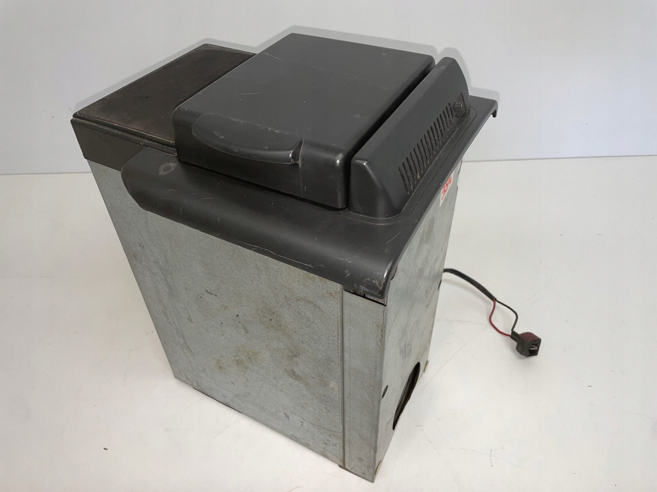 LODÓWKA CHŁODZIARKA RENAULT MAGNUM DXI 24V 6L 60W 5010309920 - Kabina i unutrašnjost za Kamion: slika LODÓWKA CHŁODZIARKA RENAULT MAGNUM DXI 24V 6L 60W 5010309920 - Kabina i unutrašnjost za Kamion LODÓWKA CHŁODZIARKA RENAULT MAGNUM DXI 24V 6L 60W 5010309920 - Kabina i unutrašnjost za Kamion: slika LODÓWKA CHŁODZIARKA RENAULT MAGNUM DXI 24V 6L 60W 5010309920 - Kabina i unutrašnjost za Kamion