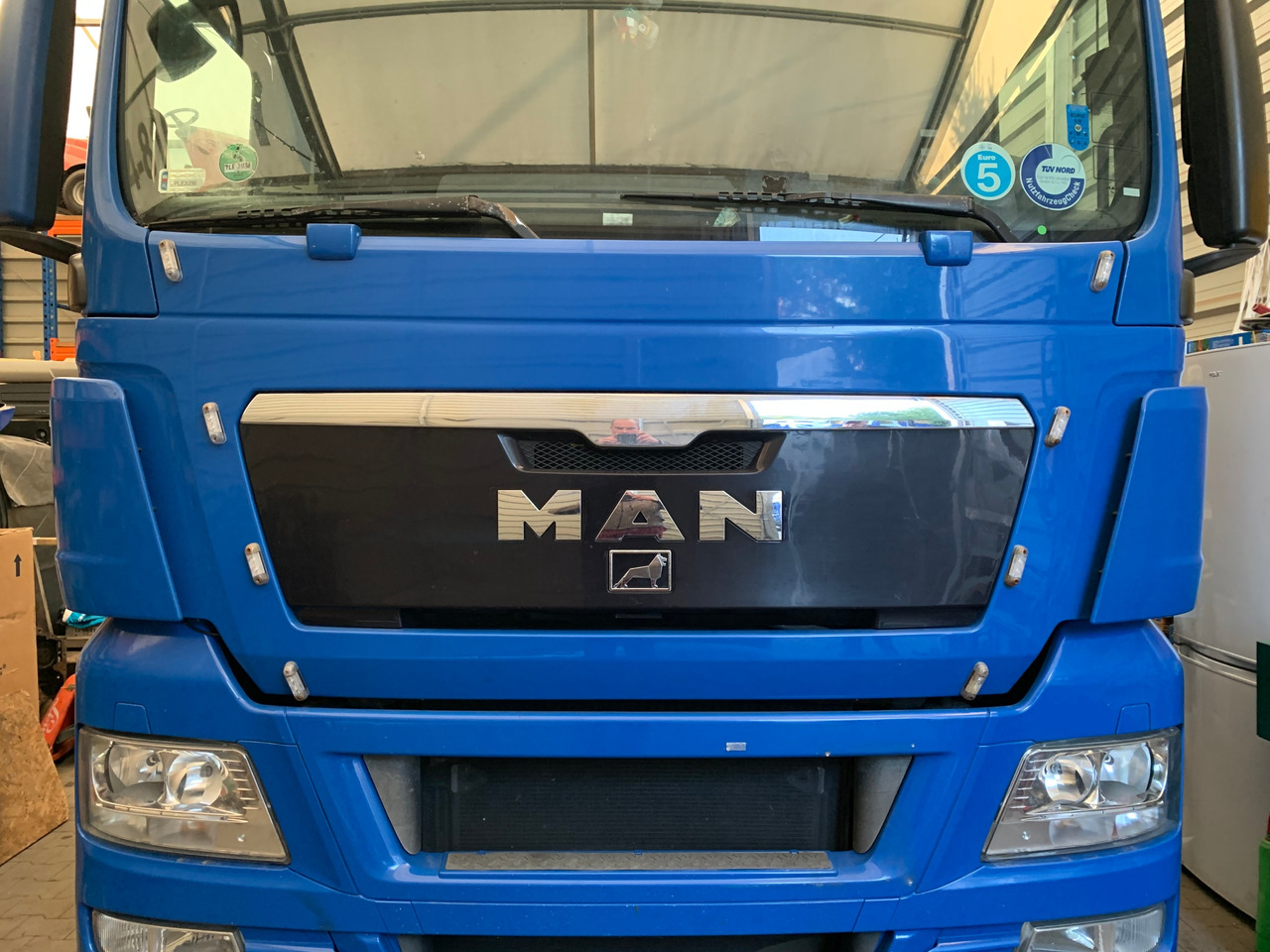 MASKA ATRAPA GRILL POLIK OWIEWKA MAN TGX - Hauba za Kamion: slika MASKA ATRAPA GRILL POLIK OWIEWKA MAN TGX - Hauba za Kamion MASKA ATRAPA GRILL POLIK OWIEWKA MAN TGX - Hauba za Kamion: slika MASKA ATRAPA GRILL POLIK OWIEWKA MAN TGX - Hauba za Kamion