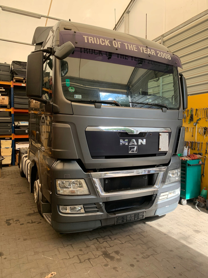 MASKA ATRAPA GRILL POLIK OWIEWKA MAN TGX - Hauba za Kamion: slika MASKA ATRAPA GRILL POLIK OWIEWKA MAN TGX - Hauba za Kamion MASKA ATRAPA GRILL POLIK OWIEWKA MAN TGX - Hauba za Kamion: slika MASKA ATRAPA GRILL POLIK OWIEWKA MAN TGX - Hauba za Kamion