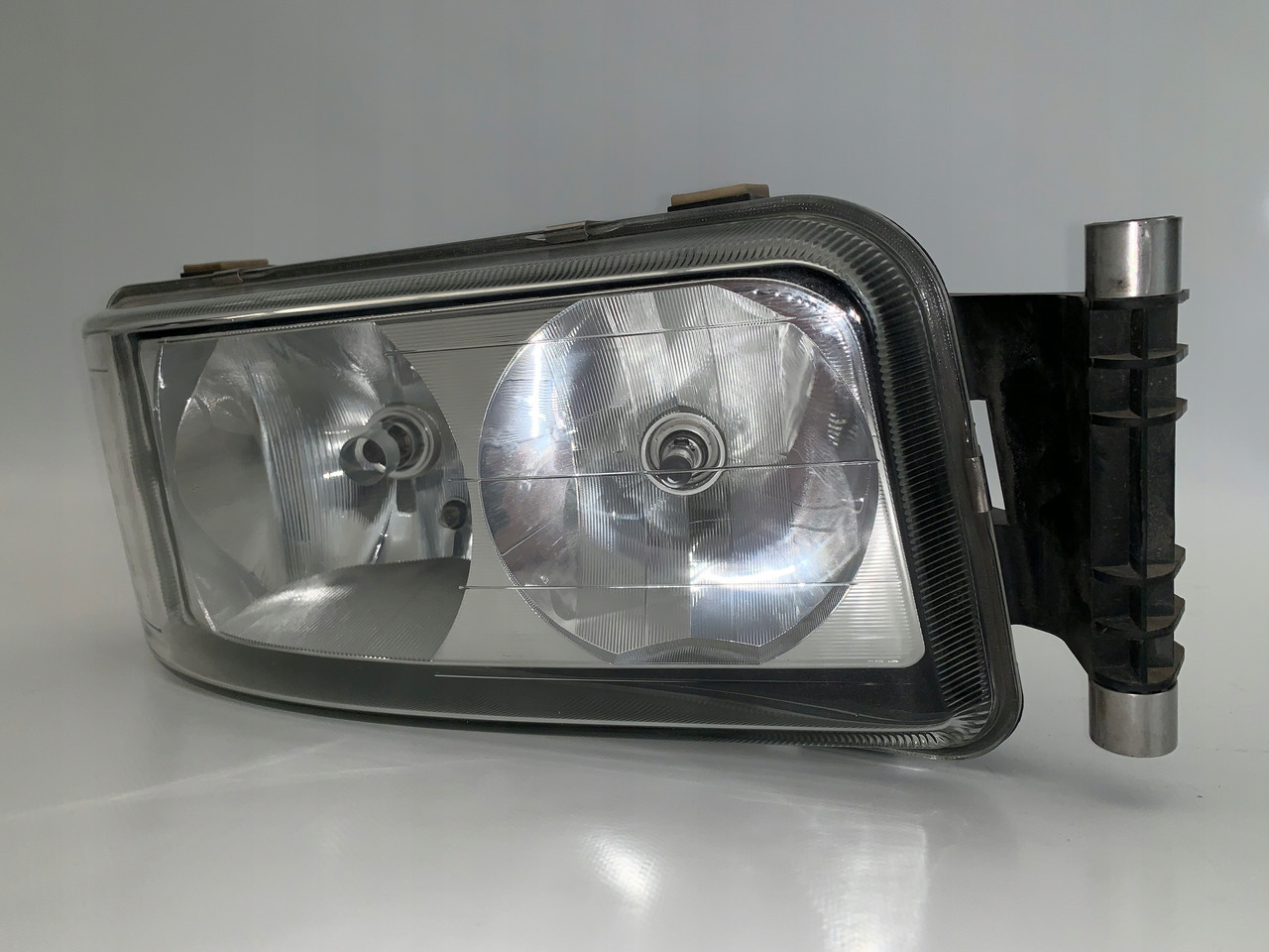 PRAWY REFLEKTOR MAN TGA TGL TGM - Prednja svjetla za Kamion: slika PRAWY REFLEKTOR MAN TGA TGL TGM - Prednja svjetla za Kamion PRAWY REFLEKTOR MAN TGA TGL TGM - Prednja svjetla za Kamion: slika PRAWY REFLEKTOR MAN TGA TGL TGM - Prednja svjetla za Kamion