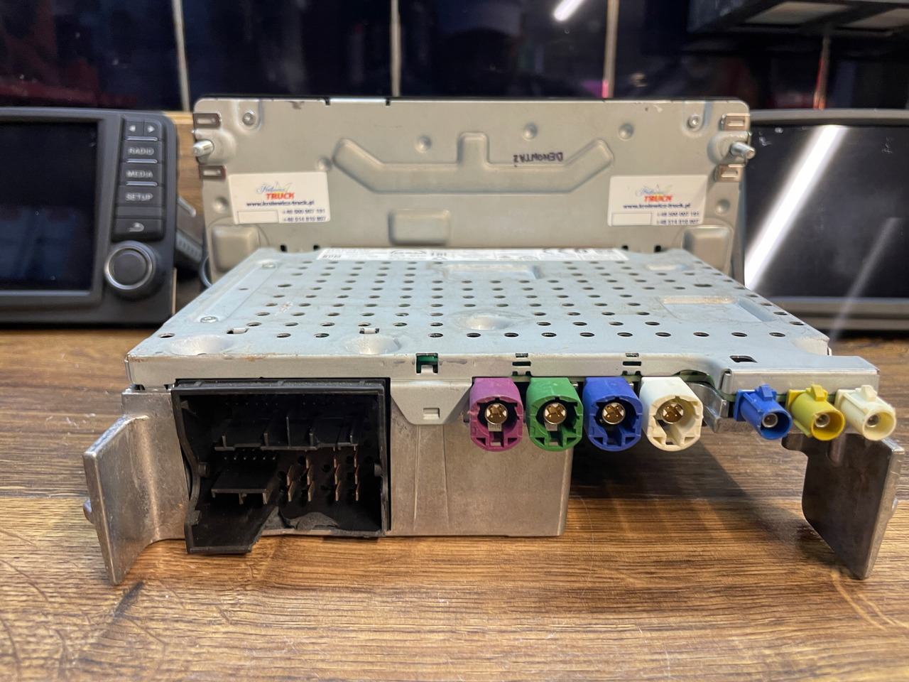 RADIO NAWIGACJA MAN TGS TGX EURO 6 81281006043 - Sustav navigacije za Kamion: slika  RADIO NAWIGACJA MAN TGS TGX EURO 6 81281006043 - Sustav navigacije za Kamion RADIO NAWIGACJA MAN TGS TGX EURO 6 81281006043 - Sustav navigacije za Kamion: slika  RADIO NAWIGACJA MAN TGS TGX EURO 6 81281006043 - Sustav navigacije za Kamion