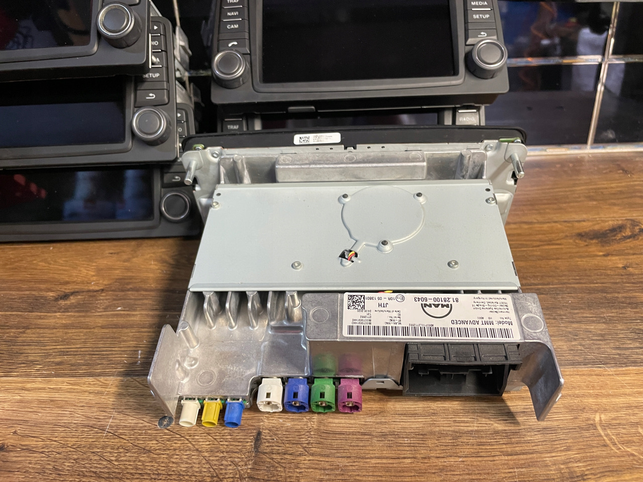 RADIO NAWIGACJA MAN TGS TGX EURO 6 81281006043 WYMIENIONY WYŚWIETLACZ - Sustav navigacije za Kamion: slika  RADIO NAWIGACJA MAN TGS TGX EURO 6 81281006043 WYMIENIONY WYŚWIETLACZ - Sustav navigacije za Kamion RADIO NAWIGACJA MAN TGS TGX EURO 6 81281006043 WYMIENIONY WYŚWIETLACZ - Sustav navigacije za Kamion: slika  RADIO NAWIGACJA MAN TGS TGX EURO 6 81281006043 WYMIENIONY WYŚWIETLACZ - Sustav navigacije za Kamion