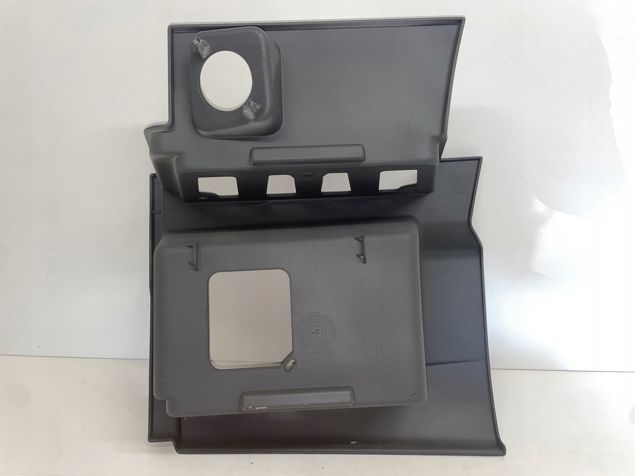 STOPNICA DOLNY STOPIEŃ PRAWY MAN TGS TGXS TG-3 81615200092 - Prag za Kamion: slika STOPNICA DOLNY STOPIEŃ PRAWY MAN TGS TGXS TG-3 81615200092 - Prag za Kamion STOPNICA DOLNY STOPIEŃ PRAWY MAN TGS TGXS TG-3 81615200092 - Prag za Kamion: slika STOPNICA DOLNY STOPIEŃ PRAWY MAN TGS TGXS TG-3 81615200092 - Prag za Kamion