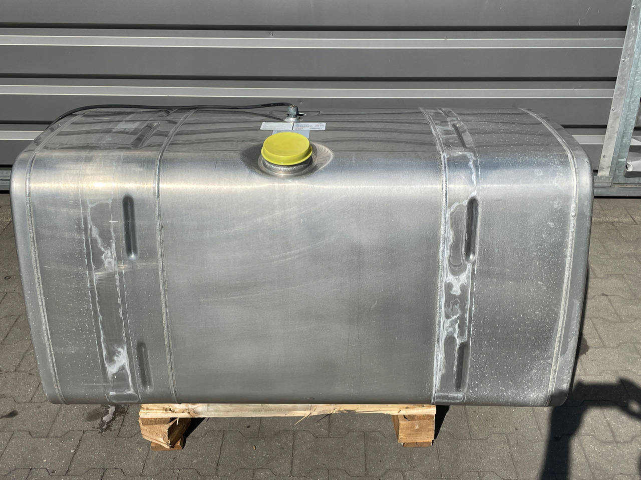 ZBIORNIK NA PALIWO MAN TGX TGS 580 L 81122016684 - Spremnik goriva za Kamion: slika ZBIORNIK NA PALIWO MAN TGX TGS 580 L 81122016684 - Spremnik goriva za Kamion ZBIORNIK NA PALIWO MAN TGX TGS 580 L 81122016684 - Spremnik goriva za Kamion: slika ZBIORNIK NA PALIWO MAN TGX TGS 580 L 81122016684 - Spremnik goriva za Kamion