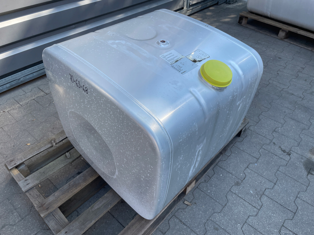 ZBIORNIK PALIWA MAN TGA TGX TGS 250L 81122016898 - Spremnik goriva za Kamion: slika ZBIORNIK PALIWA MAN TGA TGX TGS 250L 81122016898 - Spremnik goriva za Kamion ZBIORNIK PALIWA MAN TGA TGX TGS 250L 81122016898 - Spremnik goriva za Kamion: slika ZBIORNIK PALIWA MAN TGA TGX TGS 250L 81122016898 - Spremnik goriva za Kamion