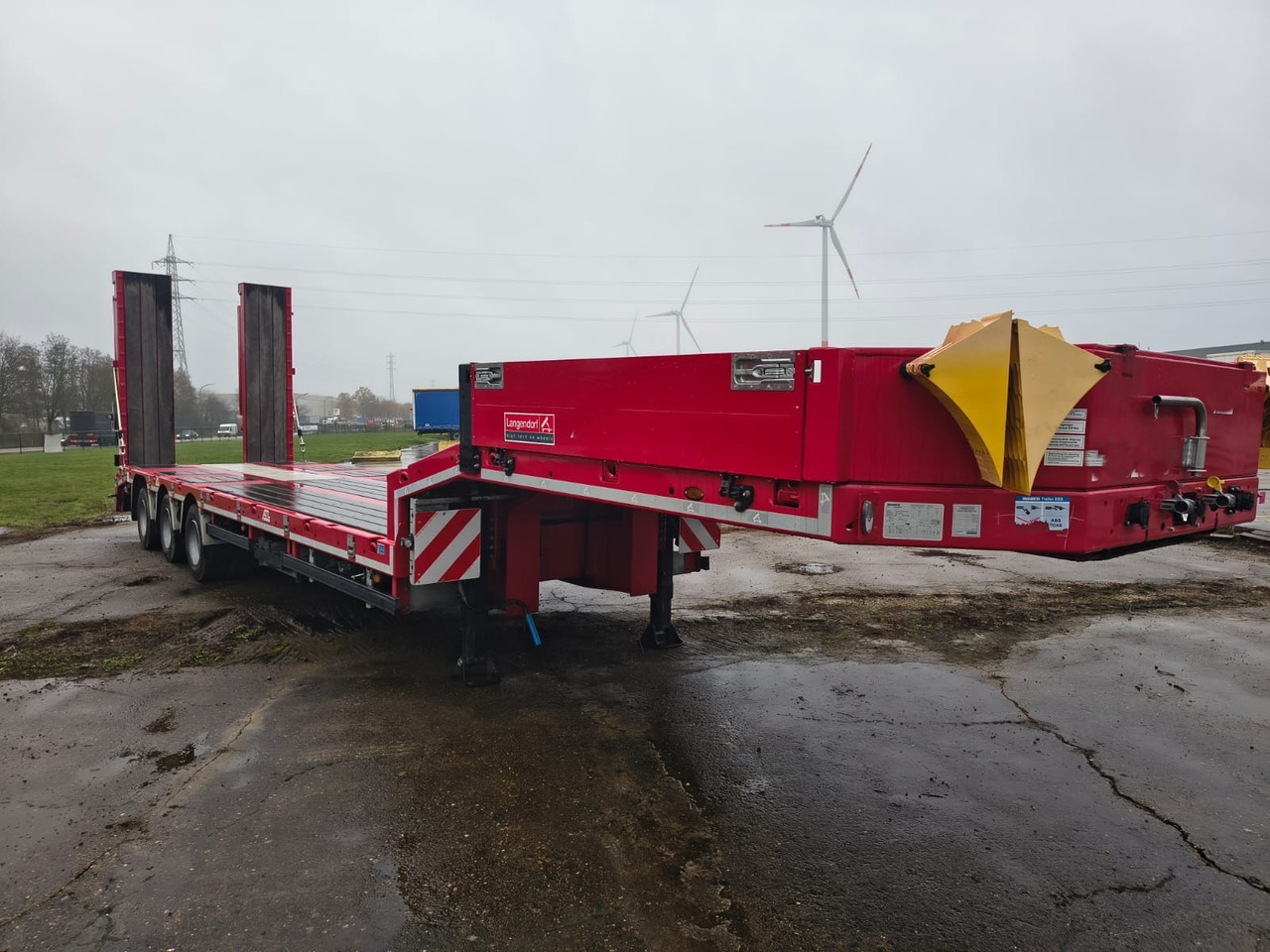 Langendorf SATU-30 - Poluprikolica s niskim utovarivačem: slika Langendorf SATU-30 - Poluprikolica s niskim utovarivačem Langendorf SATU-30 - Poluprikolica s niskim utovarivačem: slika Langendorf SATU-30 - Poluprikolica s niskim utovarivačem