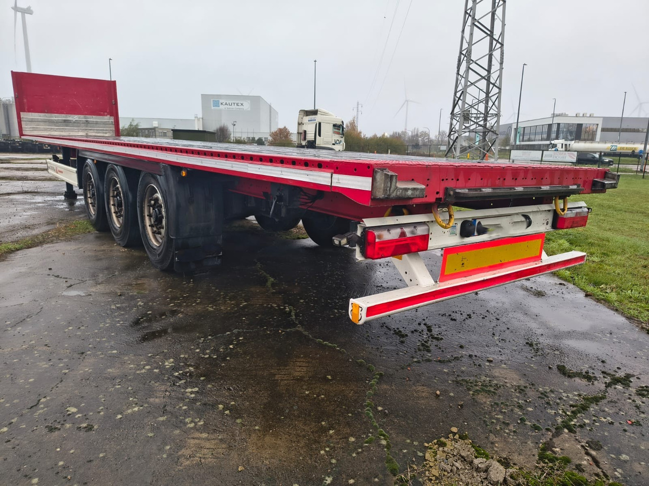 Kässbohrer XS - Poluprikolica: slika Kässbohrer XS - Poluprikolica Kässbohrer XS - Poluprikolica: slika Kässbohrer XS - Poluprikolica