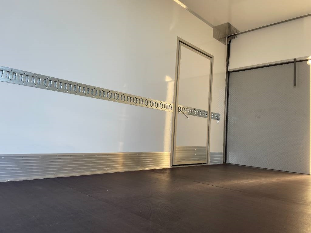 Volvo FM 330 - Kamion sandučar: slika Volvo FM 330 - Kamion sandučar Volvo FM 330 - Kamion sandučar: slika Volvo FM 330 - Kamion sandučar