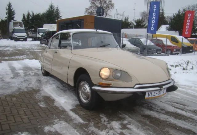 Citroën DS - Limuzina: slika Citroën DS - Limuzina Citroën DS - Limuzina: slika Citroën DS - Limuzina