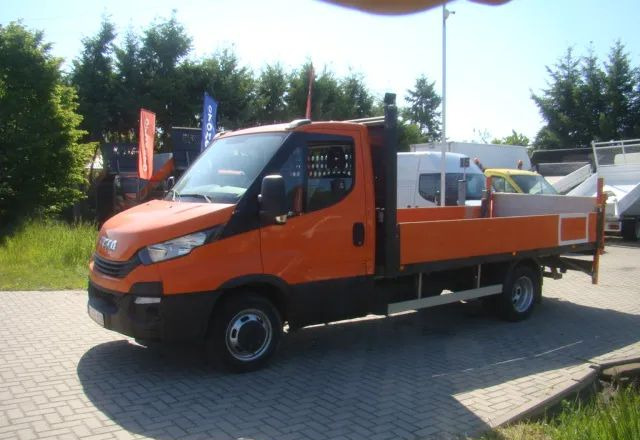 Iveco DAILY 35 C 15 WINDA 750KG 3.5T NA HAKU - Dostavno vozilo s ravnom platformom: slika Iveco DAILY 35 C 15 WINDA 750KG 3.5T NA HAKU - Dostavno vozilo s ravnom platformom Iveco DAILY 35 C 15 WINDA 750KG 3.5T NA HAKU - Dostavno vozilo s ravnom platformom: slika Iveco DAILY 35 C 15 WINDA 750KG 3.5T NA HAKU - Dostavno vozilo s ravnom platformom