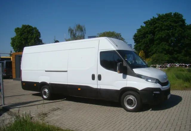 Iveco DAILY 35 S 15 MAXI L4 H2 KLIMATRONIC - Furgon: slika Iveco DAILY 35 S 15 MAXI L4 H2 KLIMATRONIC - Furgon Iveco DAILY 35 S 15 MAXI L4 H2 KLIMATRONIC - Furgon: slika Iveco DAILY 35 S 15 MAXI L4 H2 KLIMATRONIC - Furgon