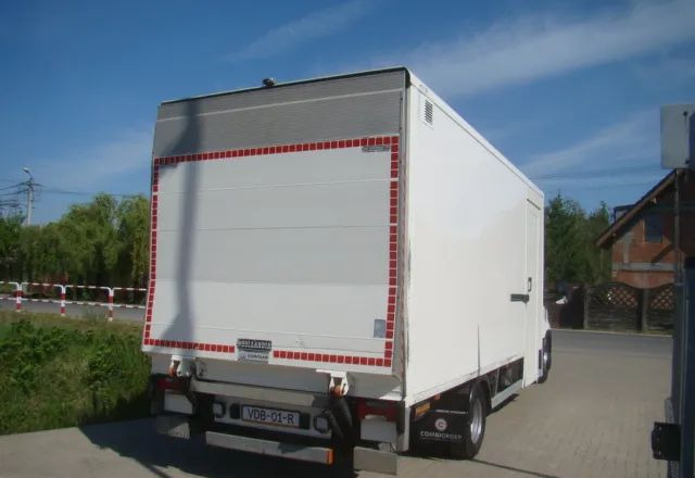 Iveco DAILY 70 C 18 3.0TDI 5.45M WINDA 1000KG - Dostavno vozilo sa zatvorenim sandukom: slika Iveco DAILY 70 C 18 3.0TDI 5.45M WINDA 1000KG - Dostavno vozilo sa zatvorenim sandukom Iveco DAILY 70 C 18 3.0TDI 5.45M WINDA 1000KG - Dostavno vozilo sa zatvorenim sandukom: slika Iveco DAILY 70 C 18 3.0TDI 5.45M WINDA 1000KG - Dostavno vozilo sa zatvorenim sandukom