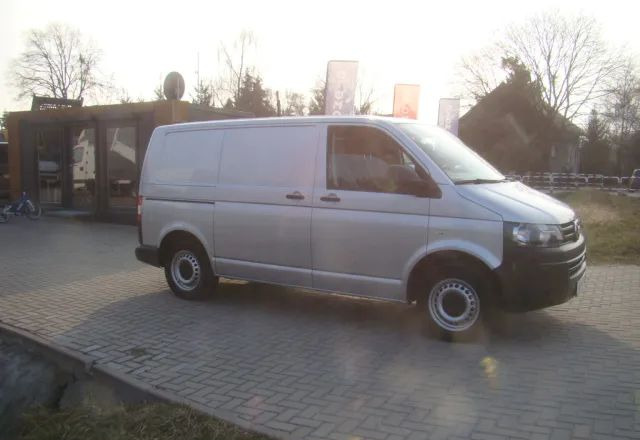 Volkswagen TRANSPORTER T 5 2.0TDI 100%PRZEBIEG - Furgon: slika Volkswagen TRANSPORTER T 5 2.0TDI 100%PRZEBIEG - Furgon Volkswagen TRANSPORTER T 5 2.0TDI 100%PRZEBIEG - Furgon: slika Volkswagen TRANSPORTER T 5 2.0TDI 100%PRZEBIEG - Furgon