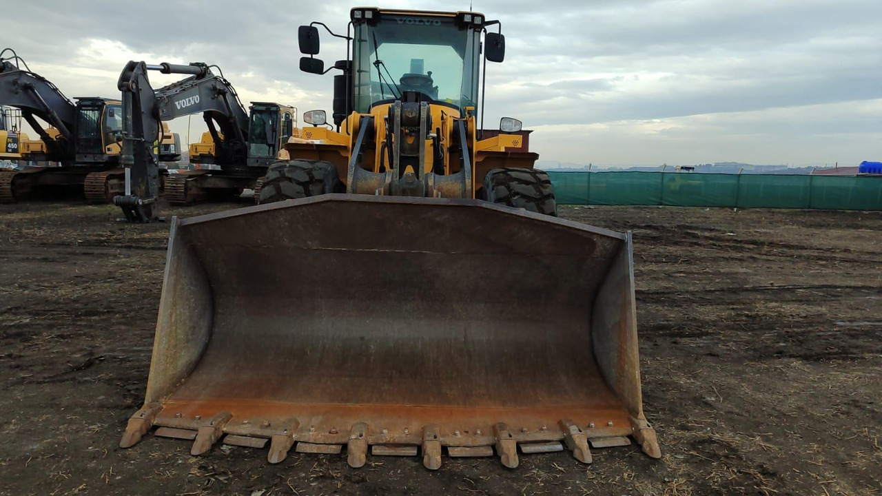 Volvo L120G Z - Utovarivač na kotačima: slika Volvo L120G Z - Utovarivač na kotačima Volvo L120G Z - Utovarivač na kotačima: slika Volvo L120G Z - Utovarivač na kotačima