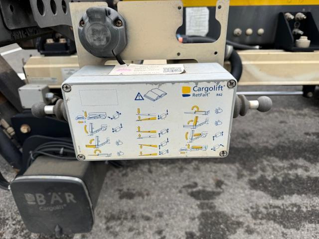 Transporter kontejnera/ Kamion s izmjenjivim sanducima Renault 460 Gamme T: slika Transporter kontejnera/ Kamion s izmjenjivim sanducima Renault 460 Gamme T