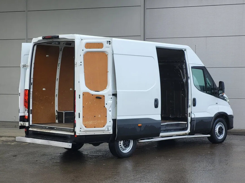 Iveco Daily 35S14 - Furgon, Dostavno vozilo s dvostrukom kabinom: slika Iveco Daily 35S14 - Furgon, Dostavno vozilo s dvostrukom kabinom Iveco Daily 35S14 - Furgon, Dostavno vozilo s dvostrukom kabinom: slika Iveco Daily 35S14 - Furgon, Dostavno vozilo s dvostrukom kabinom