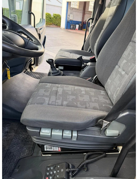 Mercedes-Benz Atego 816 - Kamion s otvorenim sandukom: slika Mercedes-Benz Atego 816 - Kamion s otvorenim sandukom Mercedes-Benz Atego 816 - Kamion s otvorenim sandukom: slika Mercedes-Benz Atego 816 - Kamion s otvorenim sandukom