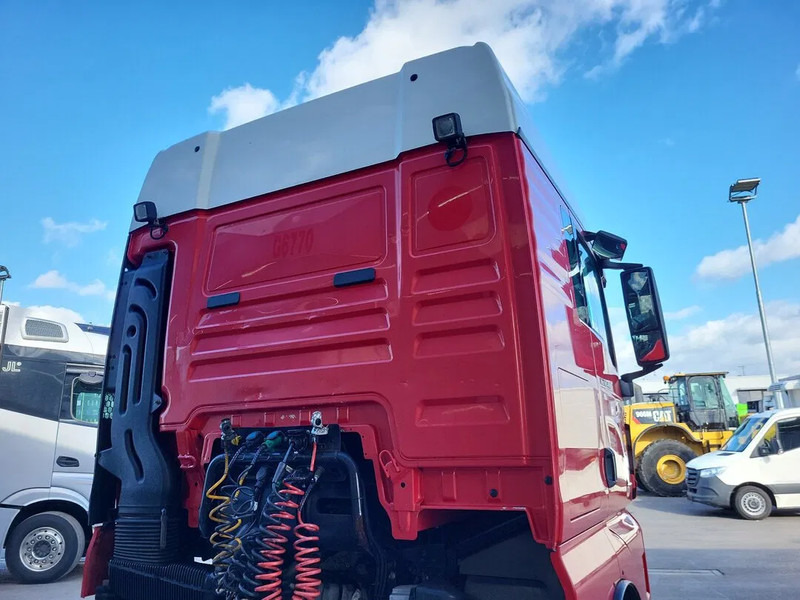 MAN TGX 18.480 - Tegljač: slika MAN TGX 18.480 - Tegljač MAN TGX 18.480 - Tegljač: slika MAN TGX 18.480 - Tegljač