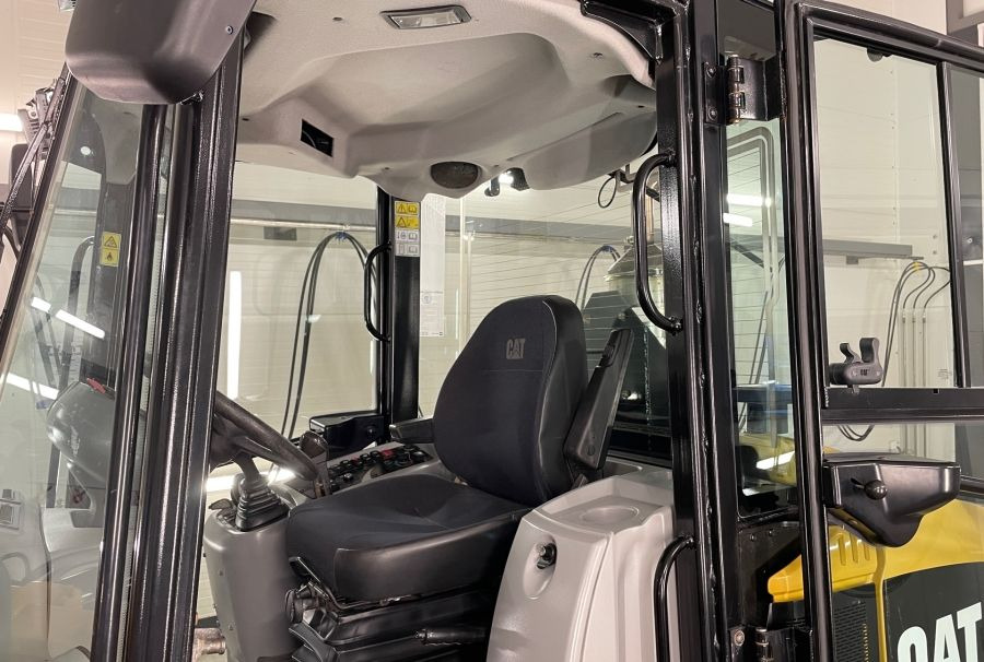 CAT 906 H 2 - Utovarivač na kotačima: slika CAT 906 H 2 - Utovarivač na kotačima CAT 906 H 2 - Utovarivač na kotačima: slika CAT 906 H 2 - Utovarivač na kotačima