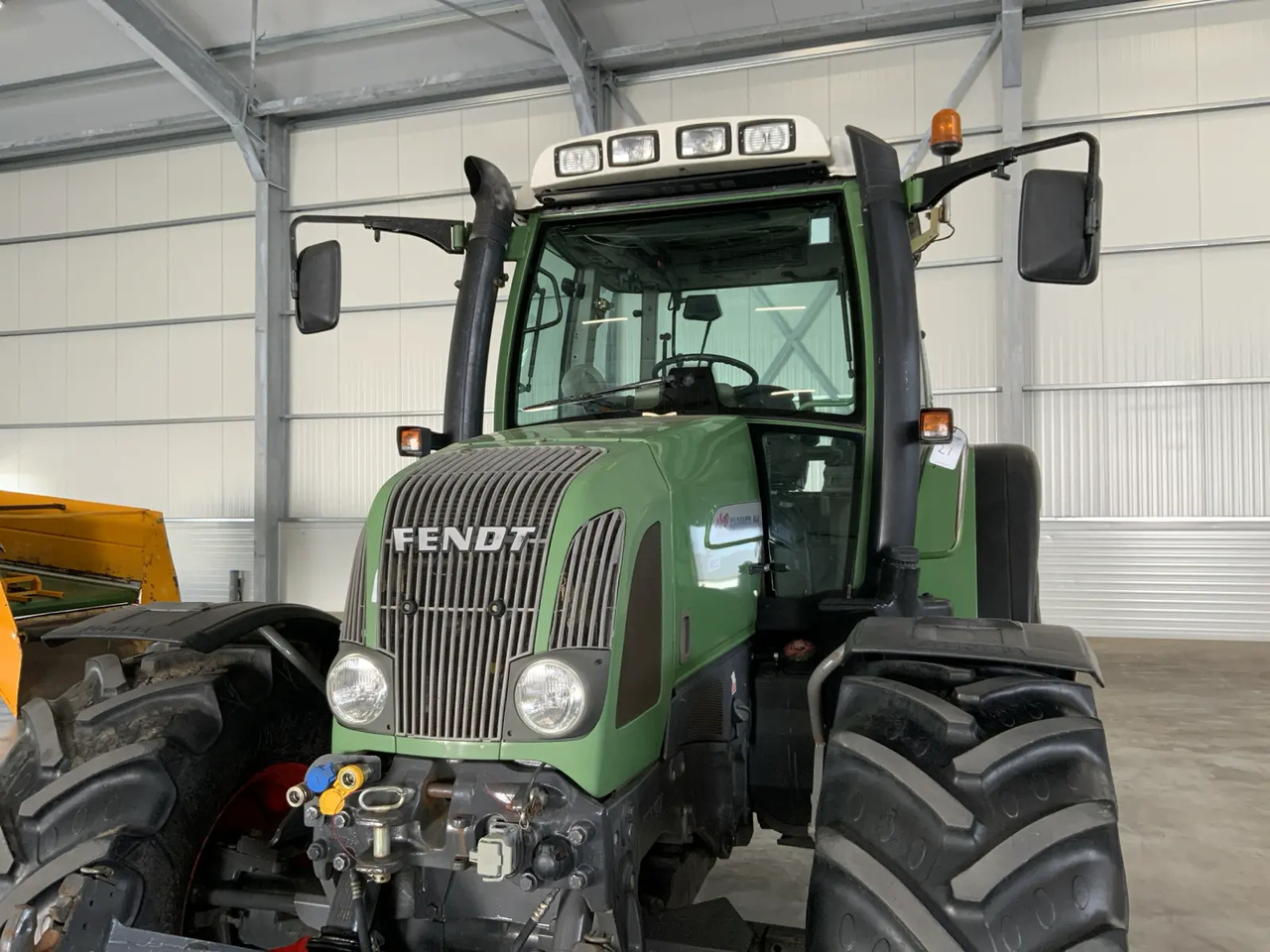 Fendt 411 Vario - Traktor: slika Fendt 411 Vario - Traktor Fendt 411 Vario - Traktor: slika Fendt 411 Vario - Traktor