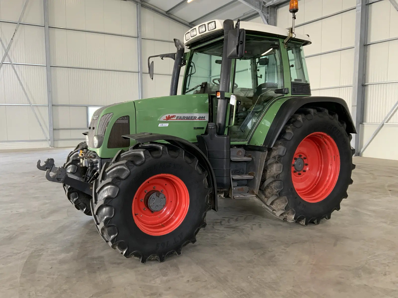 Fendt 411 Vario - Traktor: slika Fendt 411 Vario - Traktor Fendt 411 Vario - Traktor: slika Fendt 411 Vario - Traktor