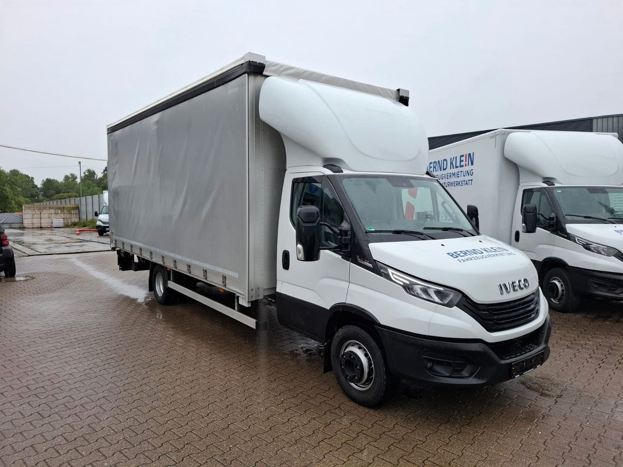 Iveco 72-210A8/P, Klima, Luft, HiMatic, LBW, RFK, - Dostavno vozilo s ceradom: slika Iveco 72-210A8/P, Klima, Luft, HiMatic, LBW, RFK, - Dostavno vozilo s ceradom Iveco 72-210A8/P, Klima, Luft, HiMatic, LBW, RFK, - Dostavno vozilo s ceradom: slika Iveco 72-210A8/P, Klima, Luft, HiMatic, LBW, RFK, - Dostavno vozilo s ceradom