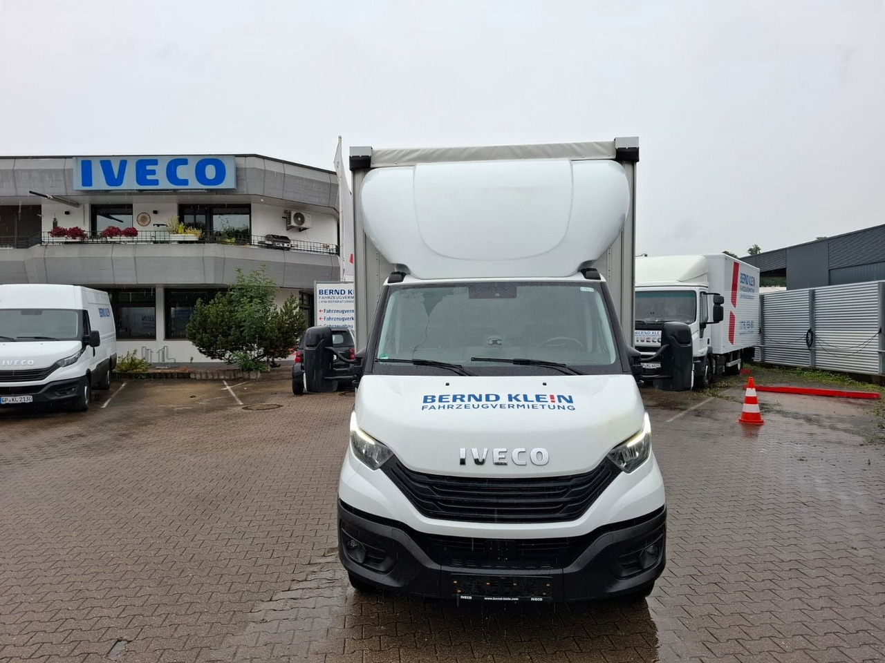 Iveco 72-210A8/P, Klima, Luft, HiMatic, LBW, RFK, - Dostavno vozilo s ceradom: slika Iveco 72-210A8/P, Klima, Luft, HiMatic, LBW, RFK, - Dostavno vozilo s ceradom Iveco 72-210A8/P, Klima, Luft, HiMatic, LBW, RFK, - Dostavno vozilo s ceradom: slika Iveco 72-210A8/P, Klima, Luft, HiMatic, LBW, RFK, - Dostavno vozilo s ceradom