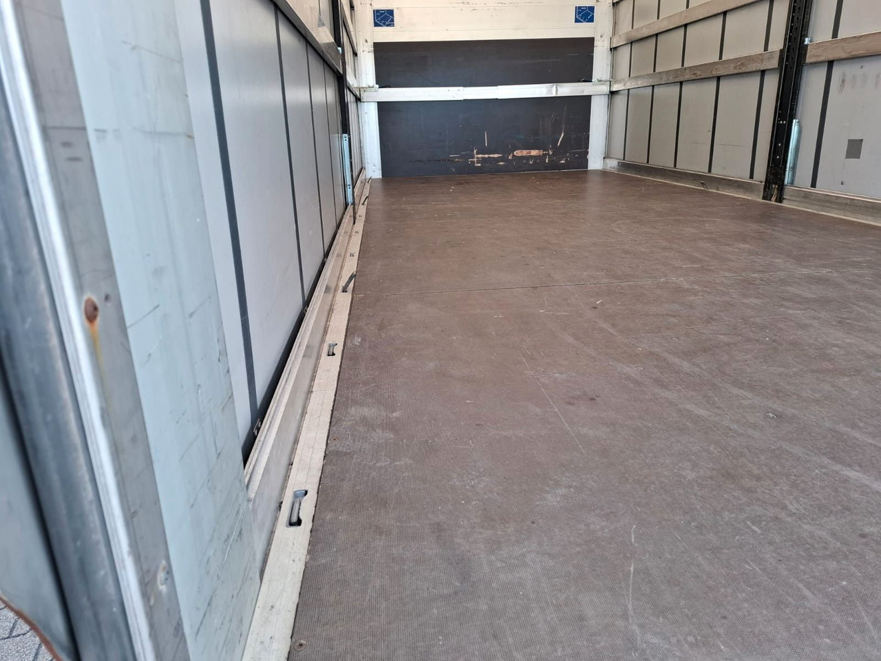 Iveco 72-210P/A8,Luft,HiMatic,LBW,Schiebepl., - Dostavno vozilo s ceradom: slika Iveco 72-210P/A8,Luft,HiMatic,LBW,Schiebepl., - Dostavno vozilo s ceradom Iveco 72-210P/A8,Luft,HiMatic,LBW,Schiebepl., - Dostavno vozilo s ceradom: slika Iveco 72-210P/A8,Luft,HiMatic,LBW,Schiebepl., - Dostavno vozilo s ceradom