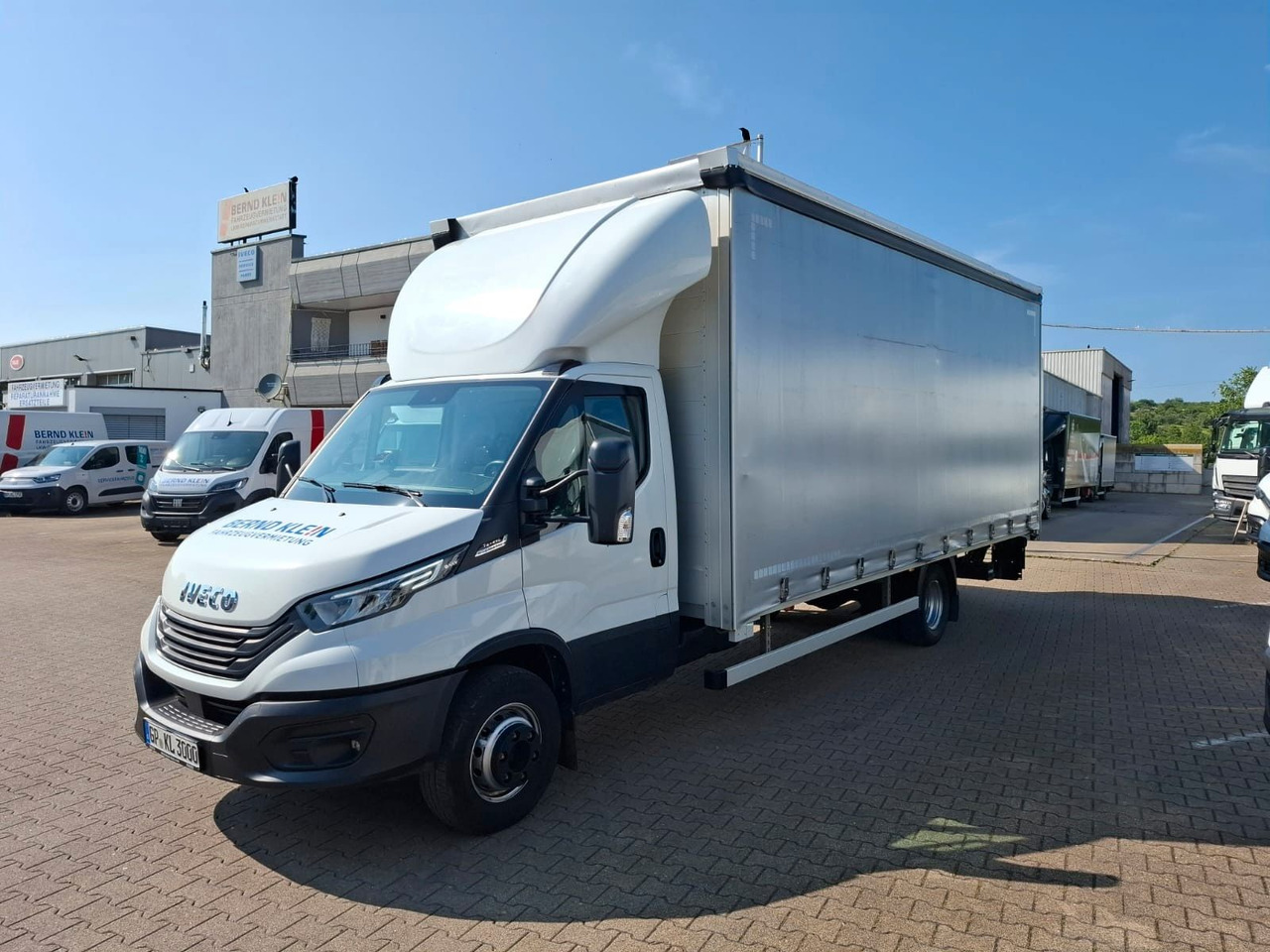 Iveco 72-210P/A8,Luft,HiMatic,LBW,Schiebepl., - Dostavno vozilo s ceradom: slika Iveco 72-210P/A8,Luft,HiMatic,LBW,Schiebepl., - Dostavno vozilo s ceradom Iveco 72-210P/A8,Luft,HiMatic,LBW,Schiebepl., - Dostavno vozilo s ceradom: slika Iveco 72-210P/A8,Luft,HiMatic,LBW,Schiebepl., - Dostavno vozilo s ceradom