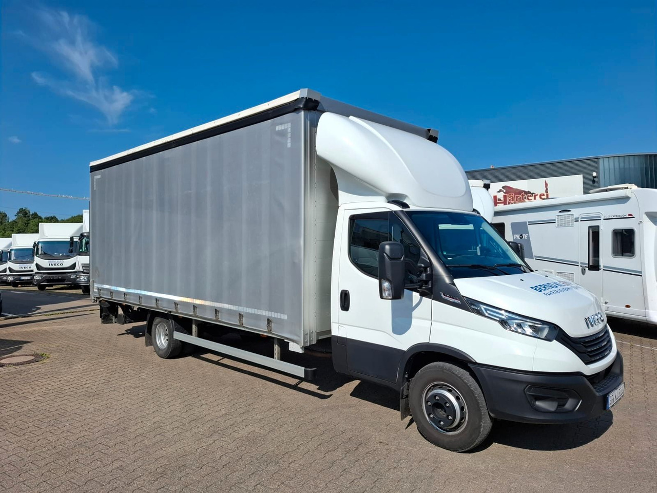 Iveco 72-210P/A8,Luft,HiMatic,LBW,Schiebepl., - Dostavno vozilo s ceradom: slika Iveco 72-210P/A8,Luft,HiMatic,LBW,Schiebepl., - Dostavno vozilo s ceradom Iveco 72-210P/A8,Luft,HiMatic,LBW,Schiebepl., - Dostavno vozilo s ceradom: slika Iveco 72-210P/A8,Luft,HiMatic,LBW,Schiebepl., - Dostavno vozilo s ceradom
