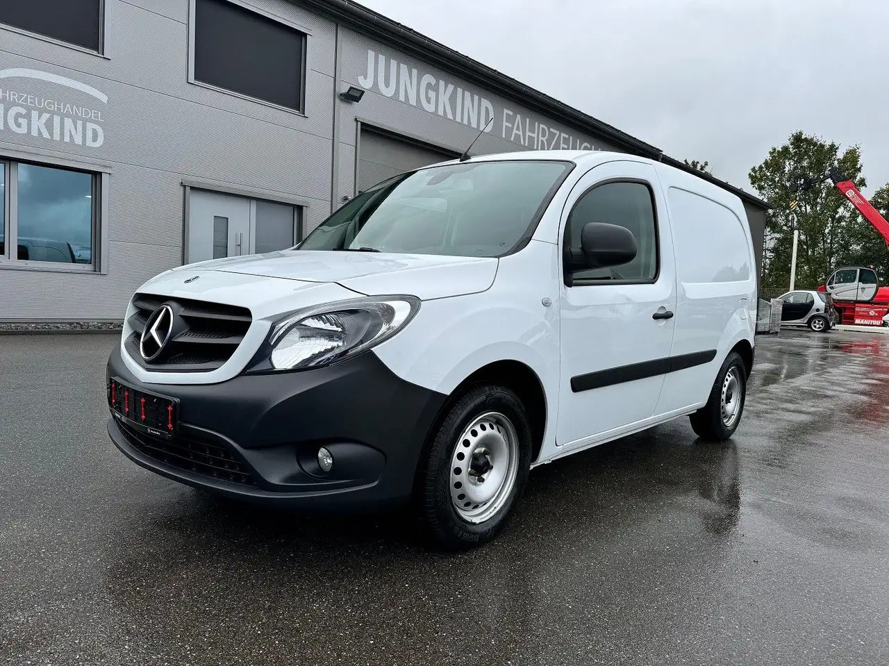 Mercedes-Benz Citan 111 CDI Lang Klima AHK - Furgon: slika Mercedes-Benz Citan 111 CDI Lang Klima AHK - Furgon Mercedes-Benz Citan 111 CDI Lang Klima AHK - Furgon: slika Mercedes-Benz Citan 111 CDI Lang Klima AHK - Furgon