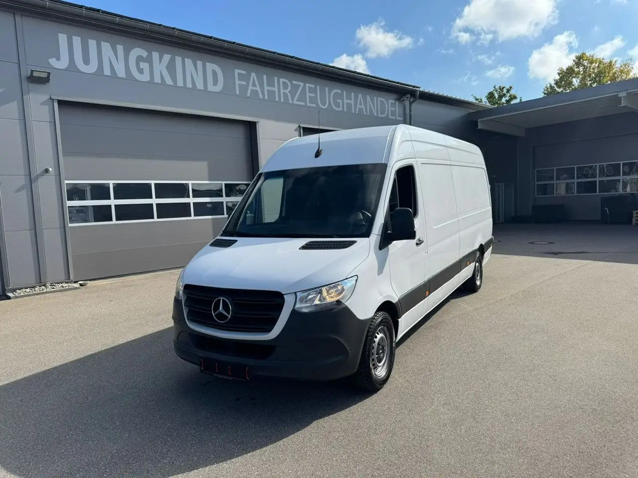 Mercedes-Benz Sprinter 316 CDI Maxi Lang Klima MBUX - Furgon: slika Mercedes-Benz Sprinter 316 CDI Maxi Lang Klima MBUX - Furgon Mercedes-Benz Sprinter 316 CDI Maxi Lang Klima MBUX - Furgon: slika Mercedes-Benz Sprinter 316 CDI Maxi Lang Klima MBUX - Furgon
